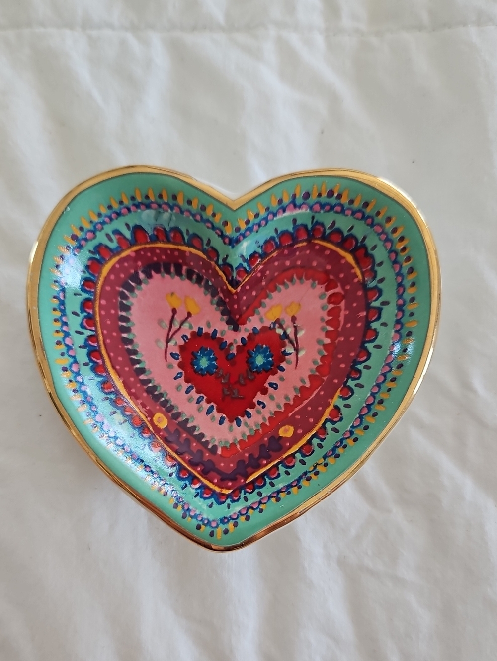 Heart-Shaped Decorative Trinket Dish in Turquoise, Red and Pink